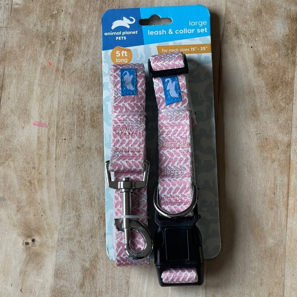 NWT Animal Planet PETS Leash and collar set, large, leash is 5 feet in length